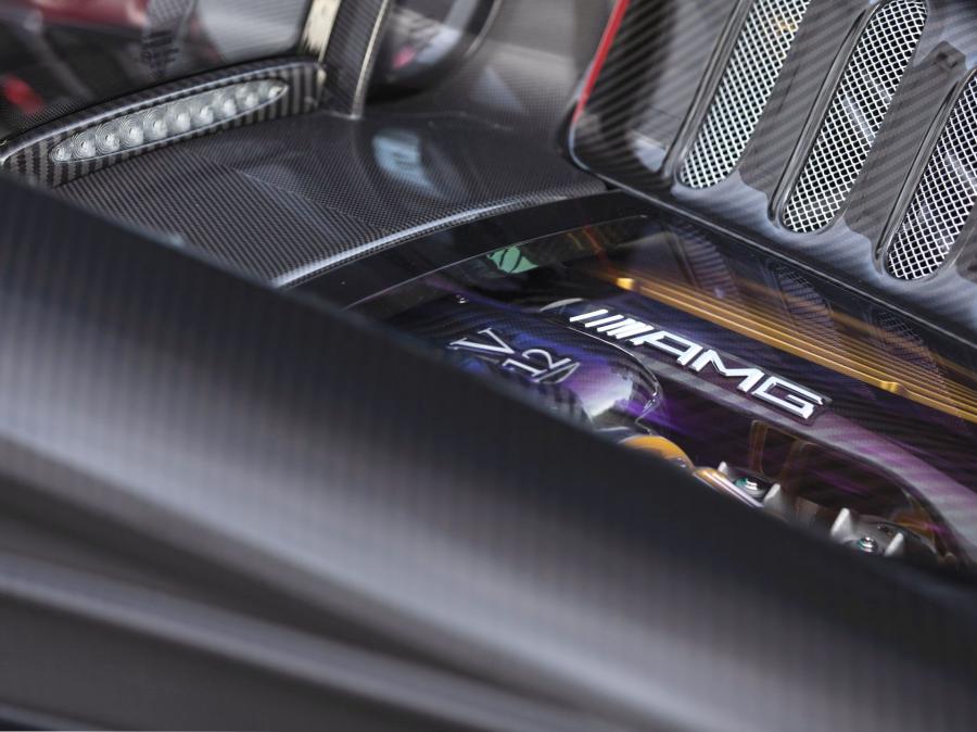 Детали интерьера Pagani Huayra Roadster (94 of 100) 2017 года  (NA) (фото 6 из 61)
